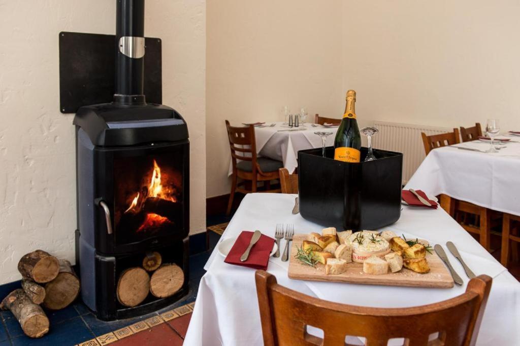2 Bedroom Lakeview Lodge - Ensuite & Balcony Deck Carnforth Buitenkant foto