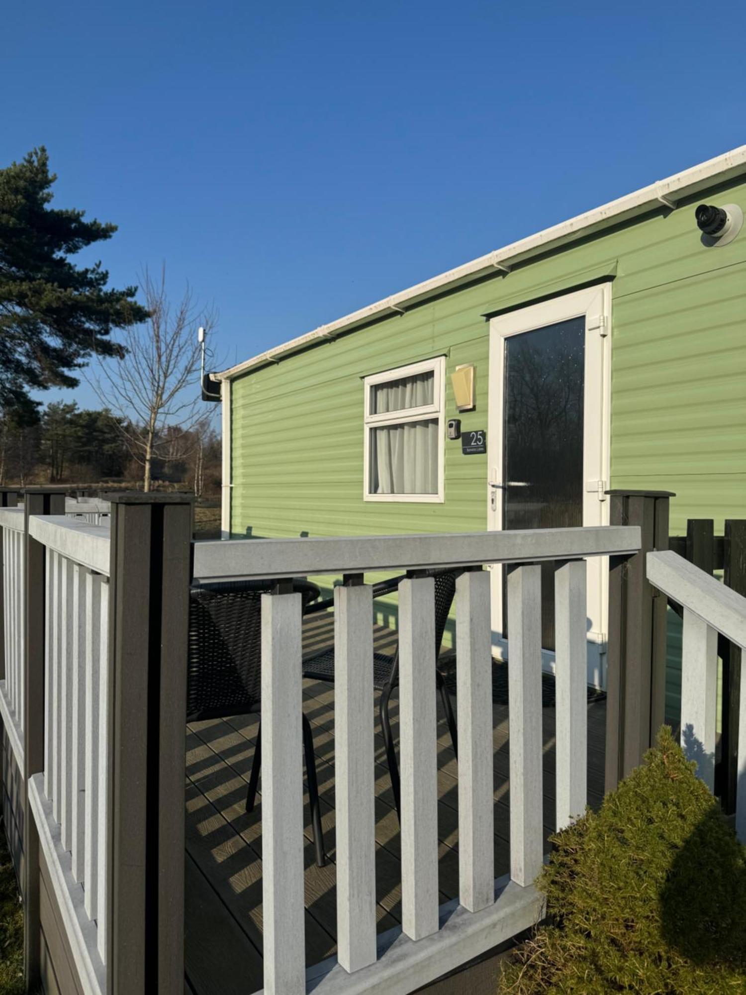 2 Bedroom Lakeview Lodge - Ensuite & Balcony Deck Carnforth Buitenkant foto